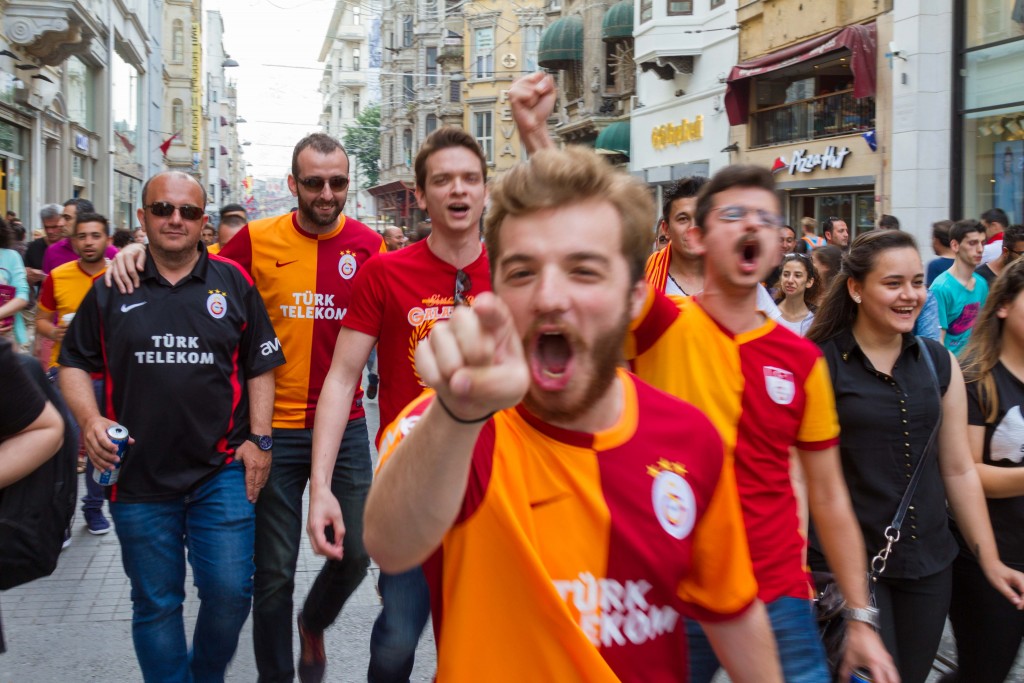 Galatatasary supporters